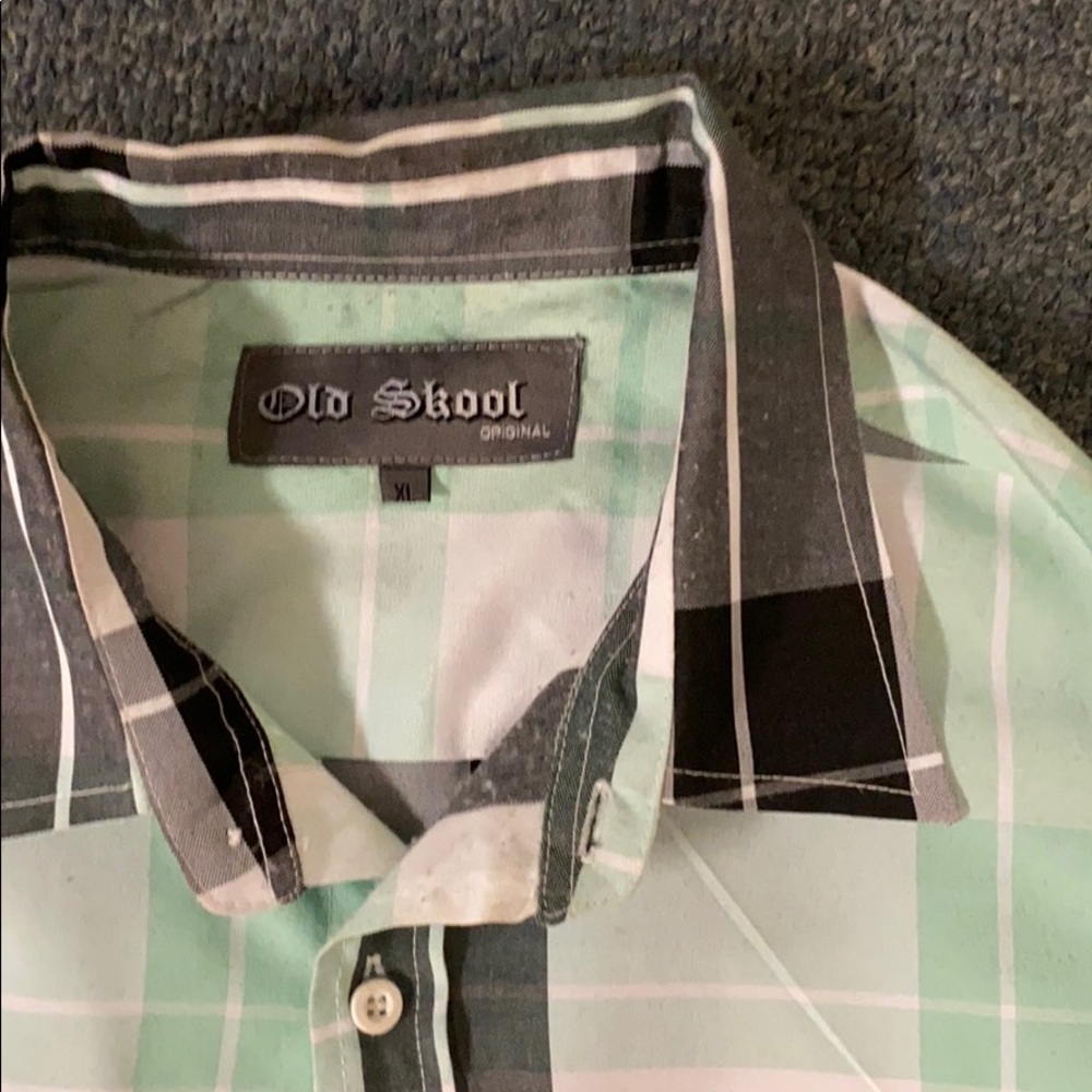Shirt - Picture 2 of 3